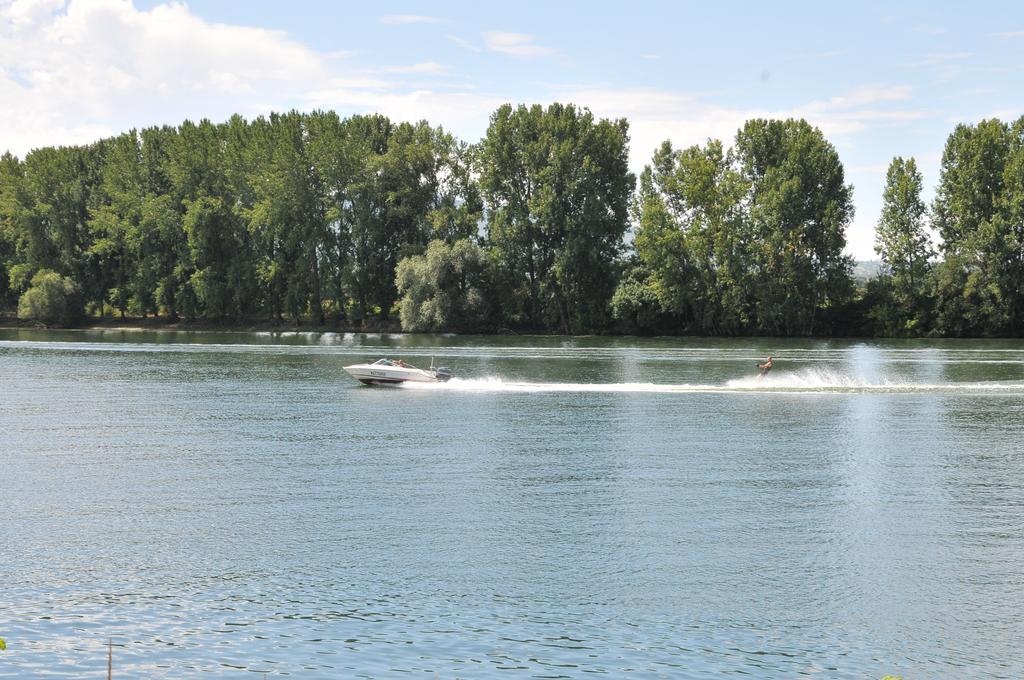 فندق Reyrieuxفي  O2 Saone المظهر الخارجي الصورة
